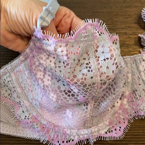 Bra - Picture 2 of 4